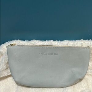 Portland Leather Beluga Utility Retired color